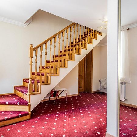 Star Rent Hotel Chisinau Bagian luar foto