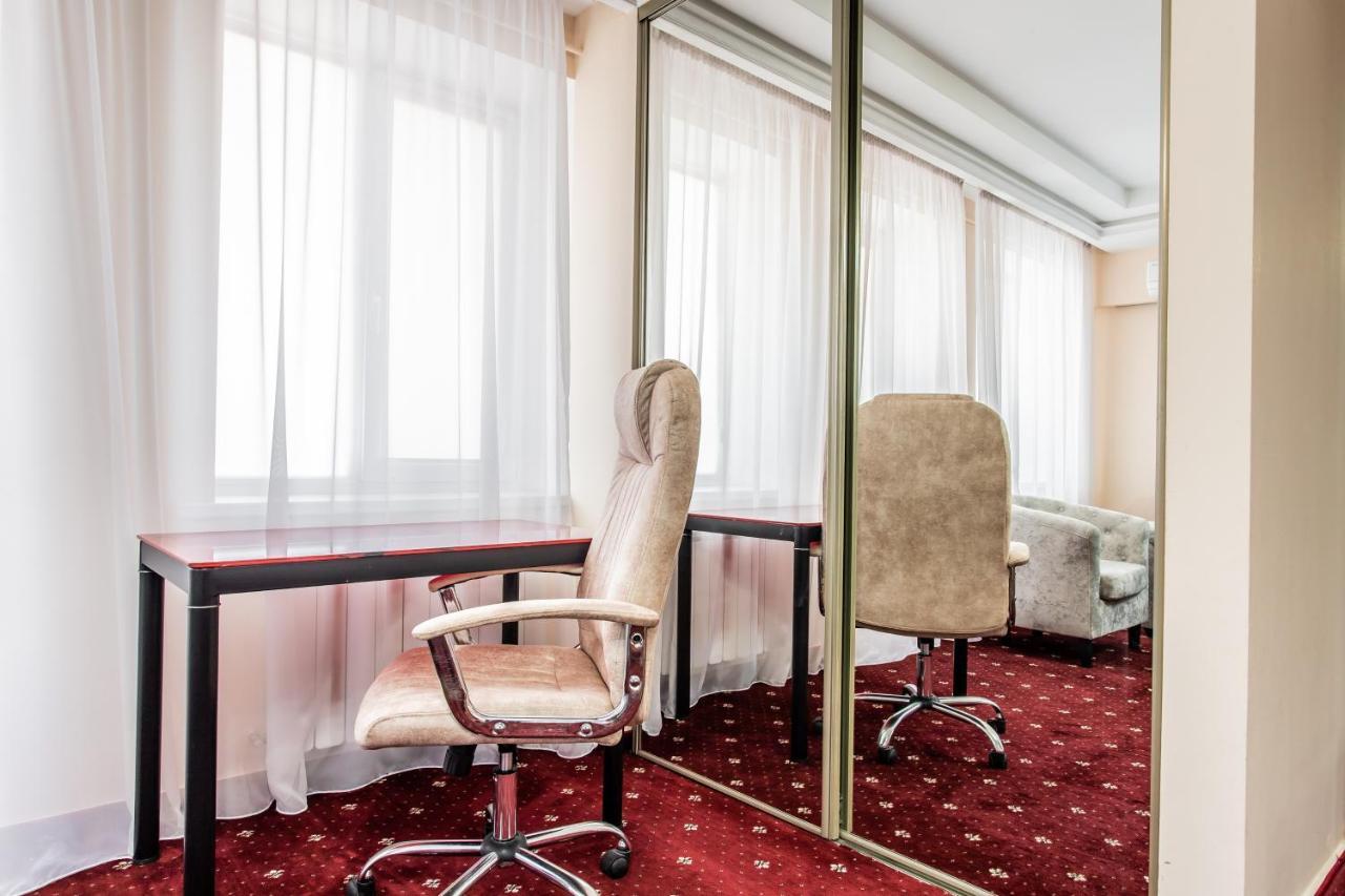 Star Rent Hotel Chisinau Bagian luar foto