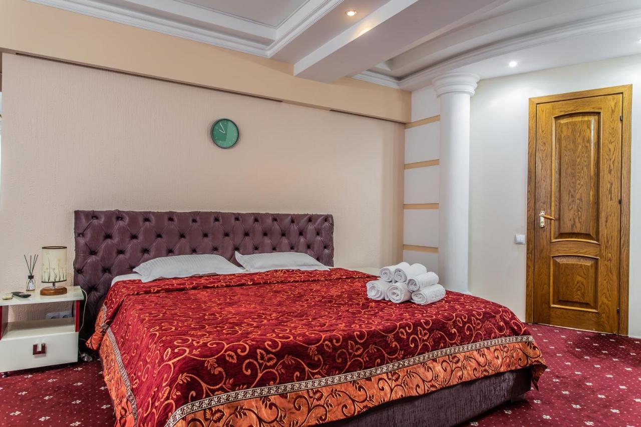 Star Rent Hotel Chisinau Bagian luar foto