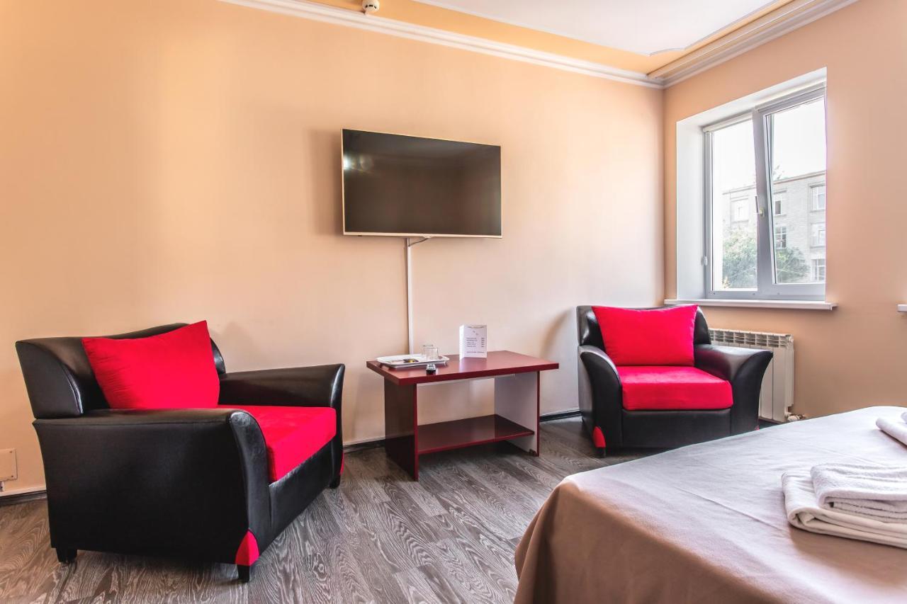 Star Rent Hotel Chisinau Bagian luar foto