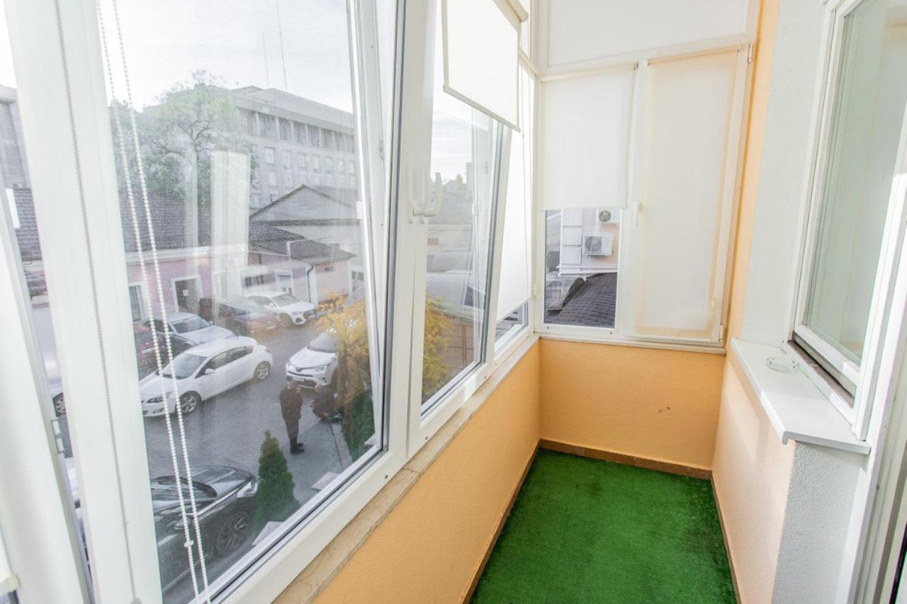 Star Rent Hotel Chisinau Bagian luar foto