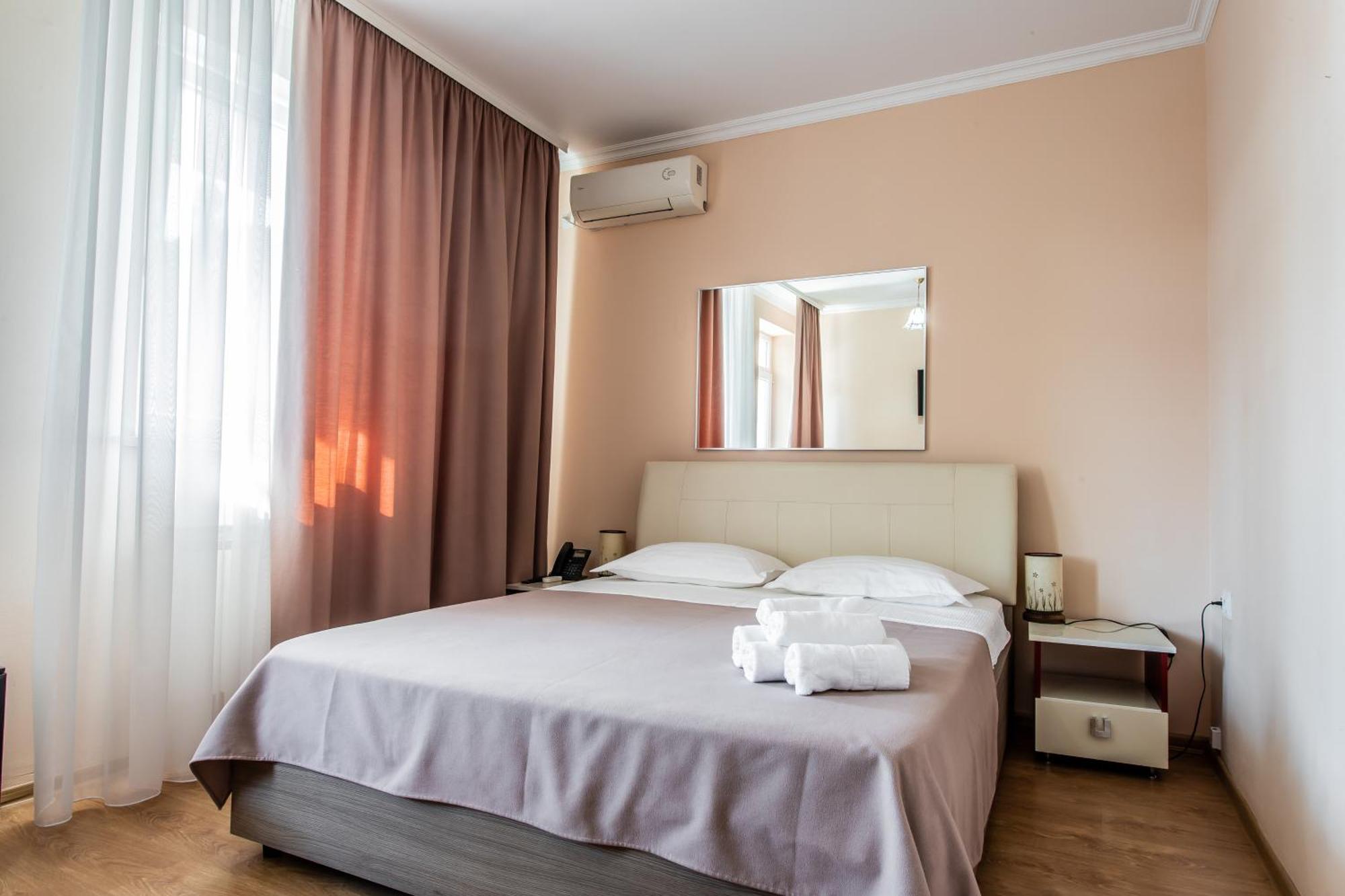 Star Rent Hotel Chisinau Bagian luar foto